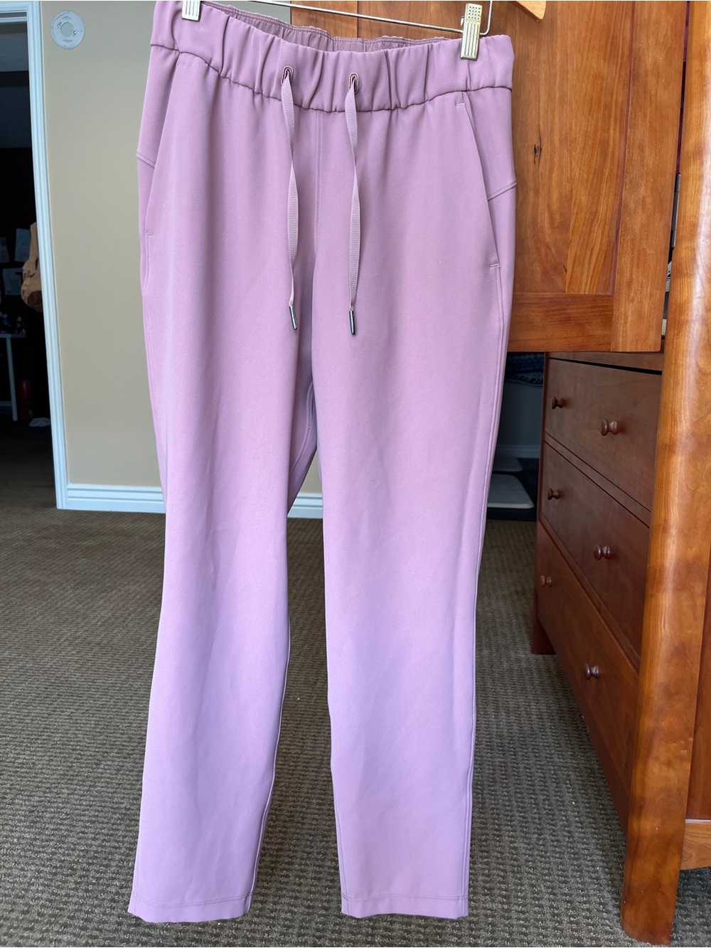 💜🩷Lululemon On the Fly Pants Woven. Red Dust. Women’s XS. EUC!🩷💜